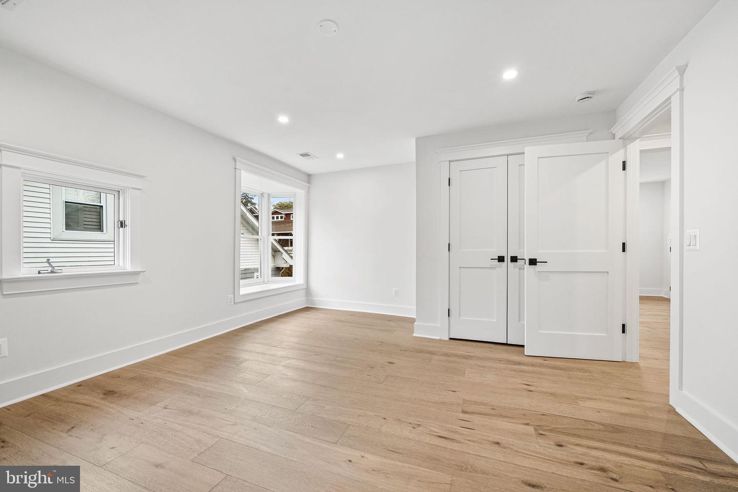 607 JOHNSTON PL, ALEXANDRIA, Virginia 22301, 4 Bedrooms Bedrooms, ,4 BathroomsBathrooms,Residential,For sale,607 JOHNSTON PL,VAAX2054688 MLS # VAAX2054688