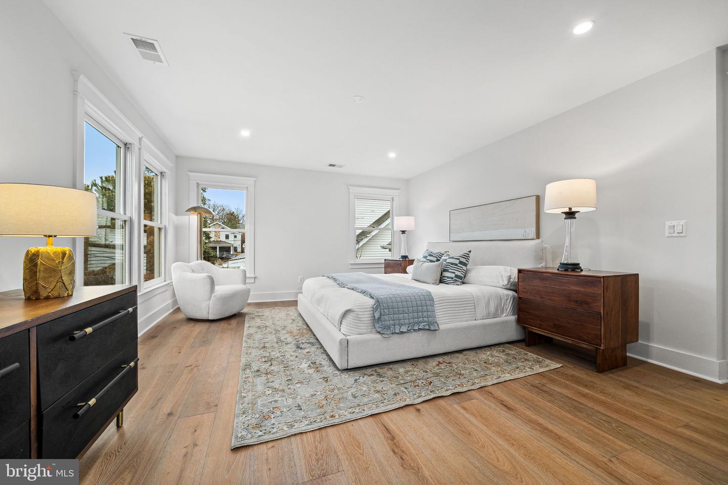 607 JOHNSTON PL, ALEXANDRIA, Virginia 22301, 4 Bedrooms Bedrooms, ,4 BathroomsBathrooms,Residential,For sale,607 JOHNSTON PL,VAAX2054688 MLS # VAAX2054688