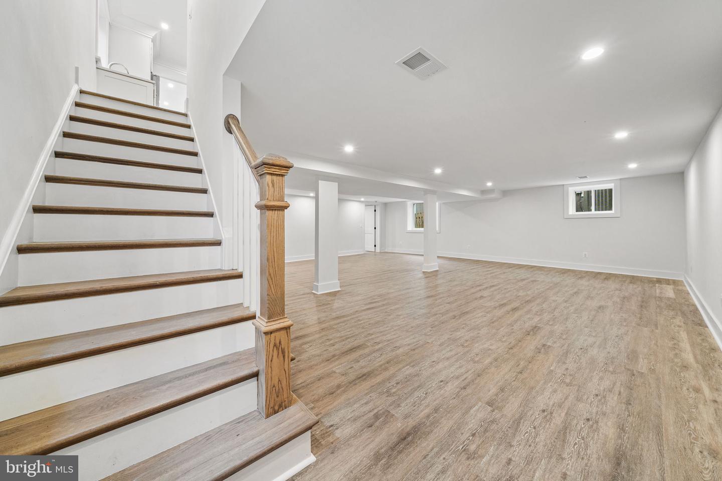 607 JOHNSTON PL, ALEXANDRIA, Virginia 22301, 4 Bedrooms Bedrooms, ,4 BathroomsBathrooms,Residential,For sale,607 JOHNSTON PL,VAAX2054688 MLS # VAAX2054688