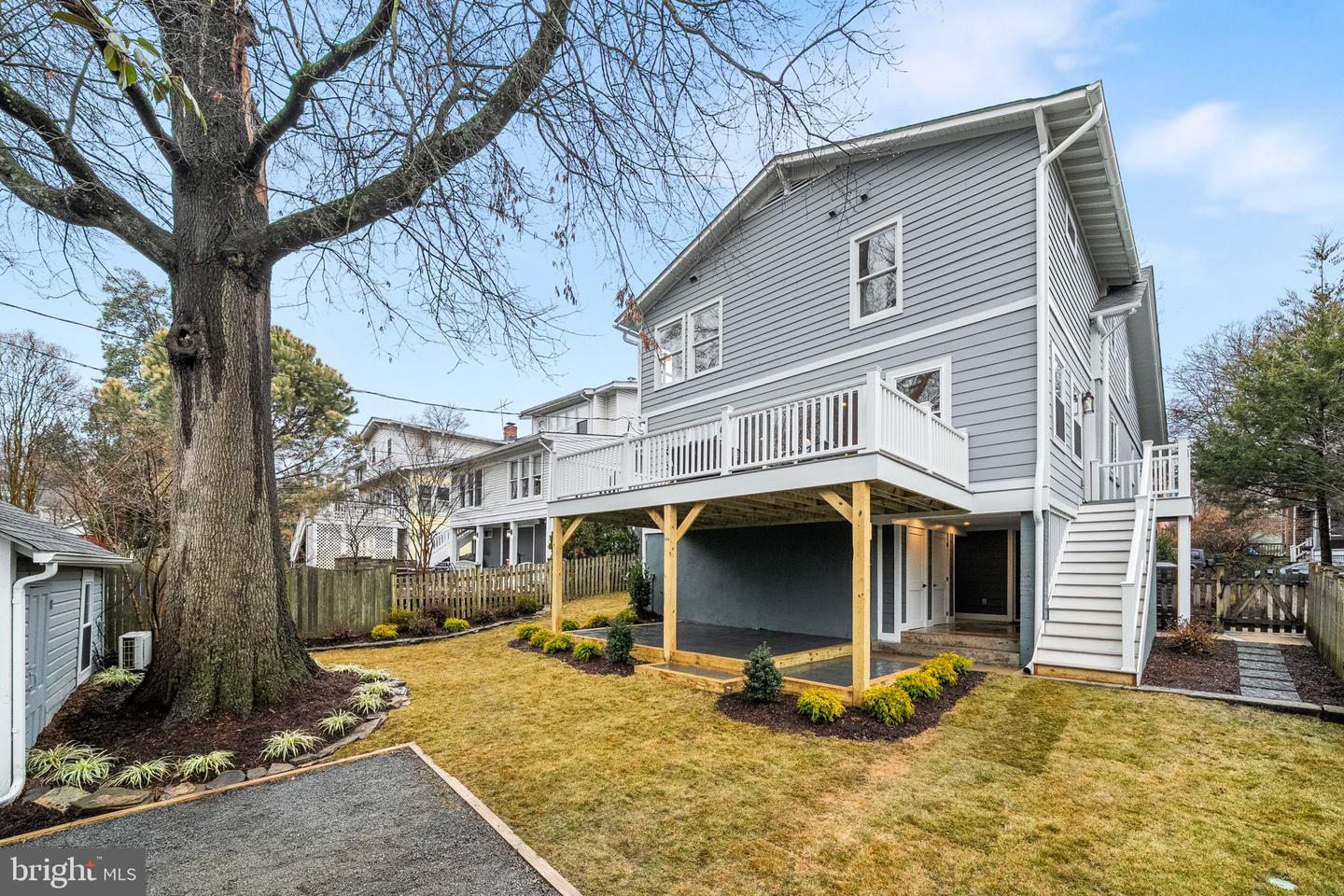 607 JOHNSTON PL, ALEXANDRIA, Virginia 22301, 4 Bedrooms Bedrooms, ,4 BathroomsBathrooms,Residential,For sale,607 JOHNSTON PL,VAAX2054688 MLS # VAAX2054688