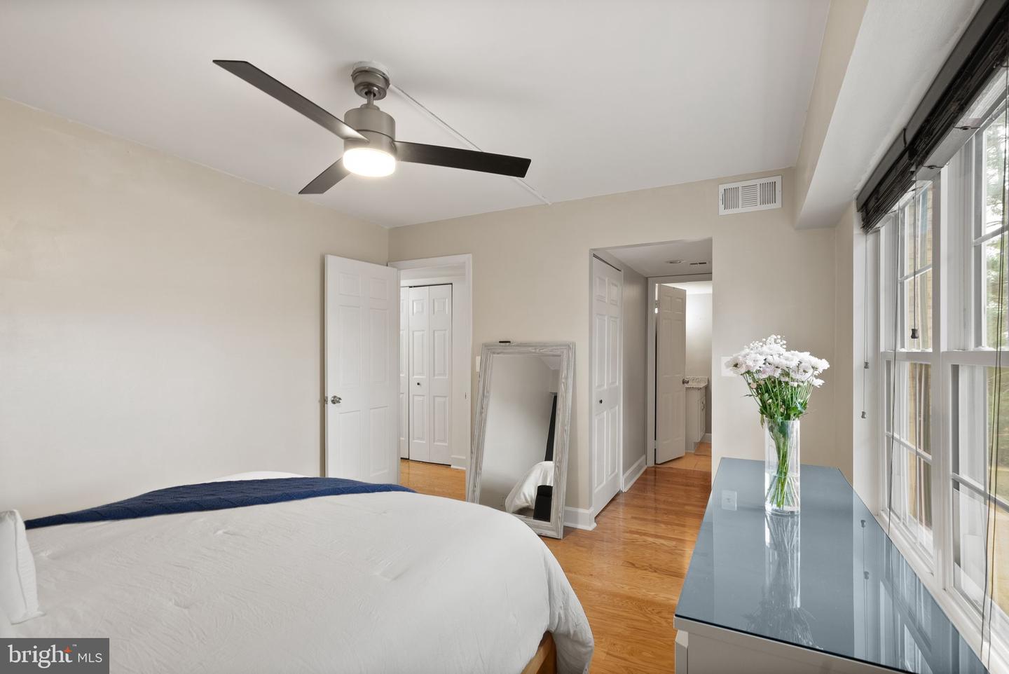 7651 TREMAYNE PL #211, MCLEAN, Virginia 22102, 2 Bedrooms Bedrooms, ,2 BathroomsBathrooms,Residential,For sale,7651 TREMAYNE PL #211,VAFX2293806 MLS # VAFX2293806