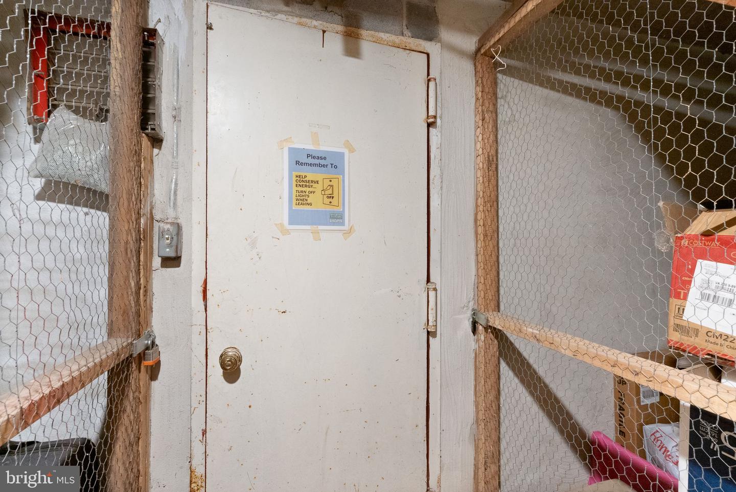 7651 TREMAYNE PL #211, MCLEAN, Virginia 22102, 2 Bedrooms Bedrooms, ,2 BathroomsBathrooms,Residential,For sale,7651 TREMAYNE PL #211,VAFX2293806 MLS # VAFX2293806