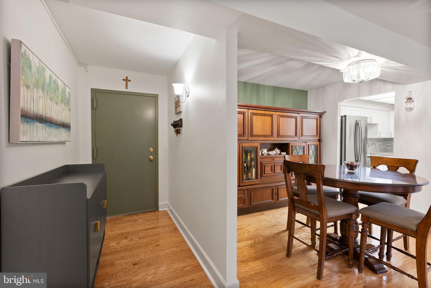 7651 TREMAYNE PL #211, MCLEAN, Virginia 22102, 2 Bedrooms Bedrooms, ,2 BathroomsBathrooms,Residential,For sale,7651 TREMAYNE PL #211,VAFX2293806 MLS # VAFX2293806