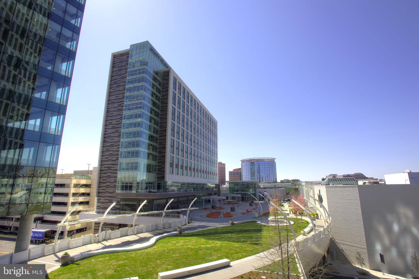 7651 TREMAYNE PL #211, MCLEAN, Virginia 22102, 2 Bedrooms Bedrooms, ,2 BathroomsBathrooms,Residential,For sale,7651 TREMAYNE PL #211,VAFX2293806 MLS # VAFX2293806