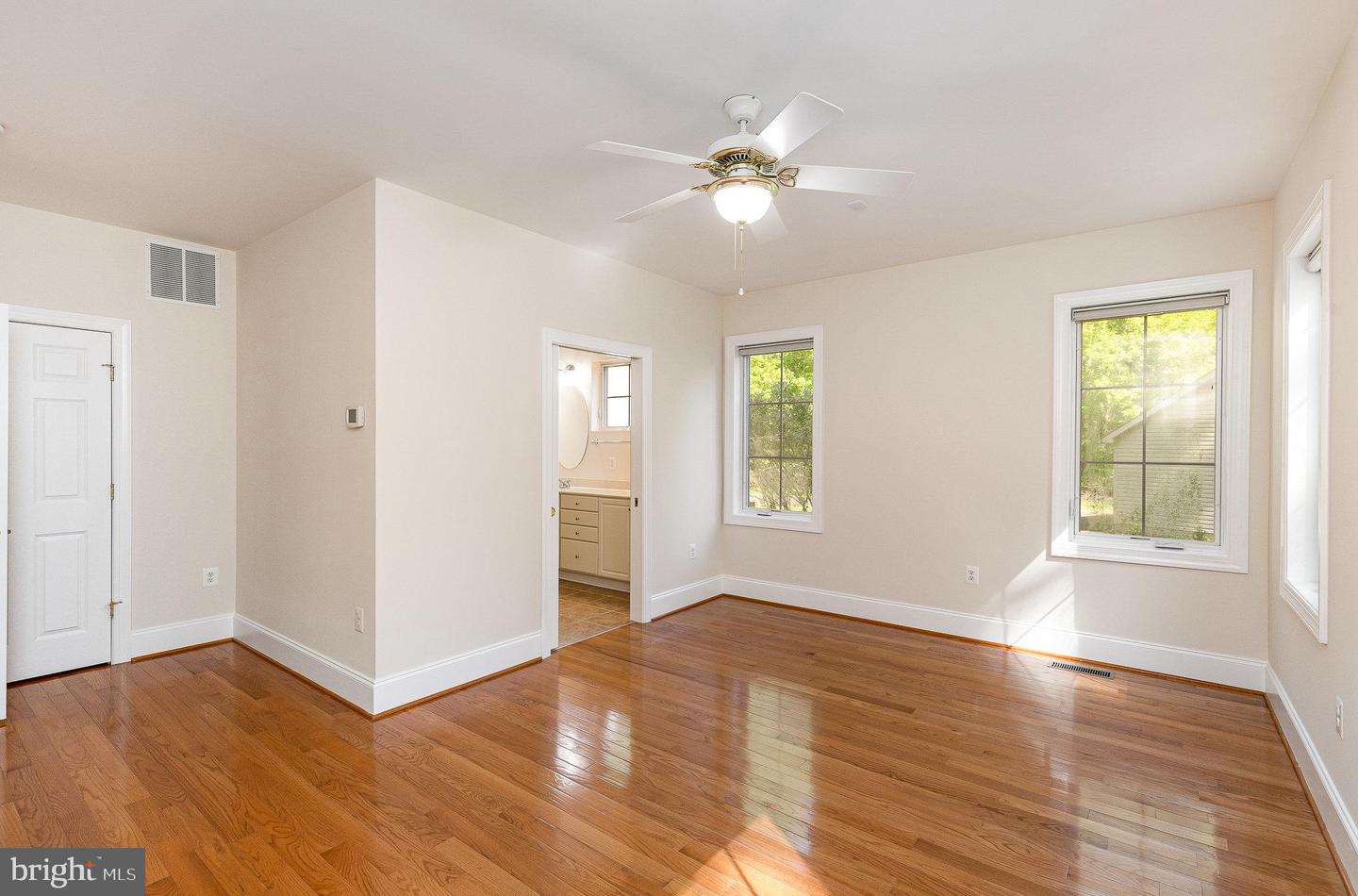 121 MARLBOROUGH POINT RD, STAFFORD, Virginia 22554, 3 Bedrooms Bedrooms, 17 Rooms Rooms,3 BathroomsBathrooms,Residential,For sale,121 MARLBOROUGH POINT RD,VAST2046604 MLS # VAST2046604