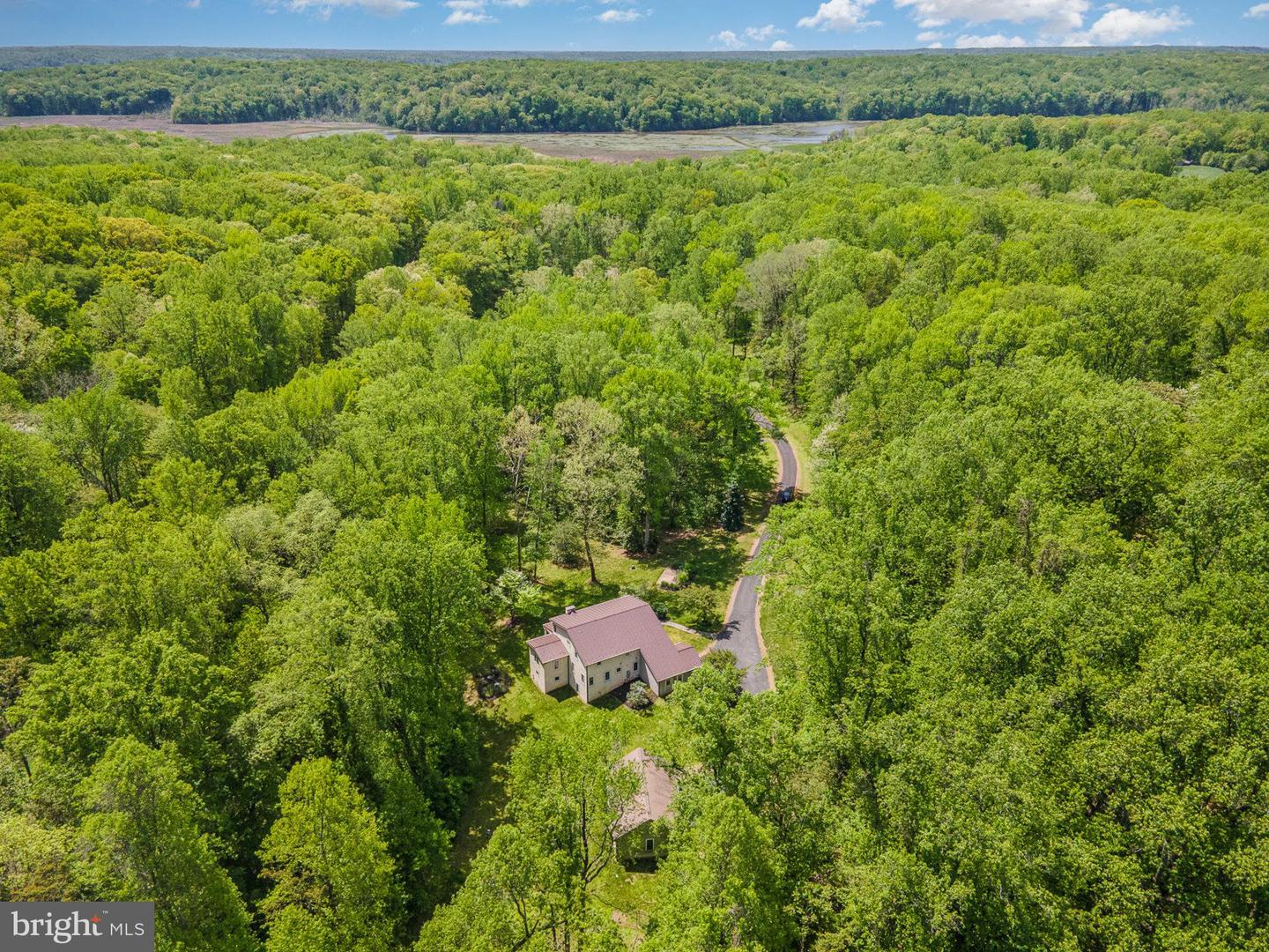 121 MARLBOROUGH POINT RD, STAFFORD, Virginia 22554, 3 Bedrooms Bedrooms, 17 Rooms Rooms,3 BathroomsBathrooms,Residential,For sale,121 MARLBOROUGH POINT RD,VAST2046604 MLS # VAST2046604