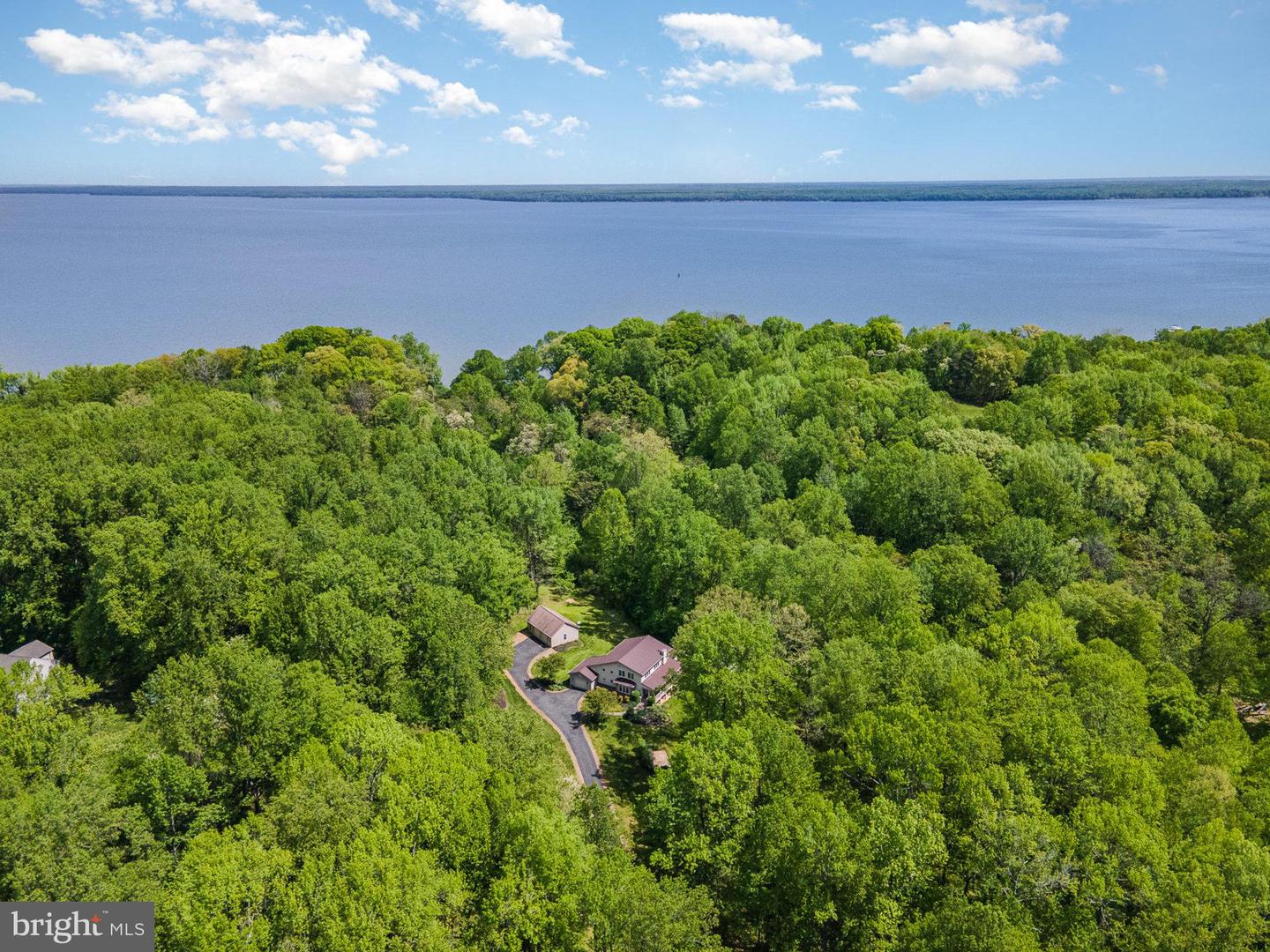 121 MARLBOROUGH POINT RD, STAFFORD, Virginia 22554, 3 Bedrooms Bedrooms, 17 Rooms Rooms,3 BathroomsBathrooms,Residential,For sale,121 MARLBOROUGH POINT RD,VAST2046604 MLS # VAST2046604