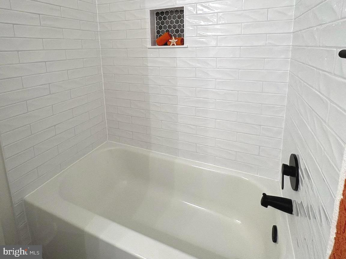 14444 COOL OAK LN, CENTREVILLE, Virginia 20121, 3 Bedrooms Bedrooms, ,2 BathroomsBathrooms,Residential,For sale,14444 COOL OAK LN,VAFX2293876 MLS # VAFX2293876