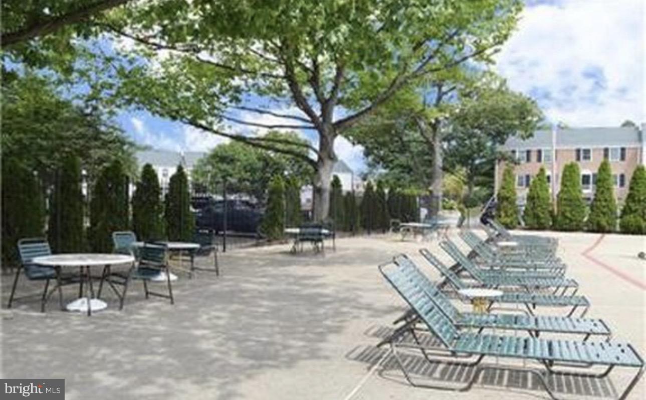 14444 COOL OAK LN, CENTREVILLE, Virginia 20121, 3 Bedrooms Bedrooms, ,2 BathroomsBathrooms,Residential,For sale,14444 COOL OAK LN,VAFX2293876 MLS # VAFX2293876