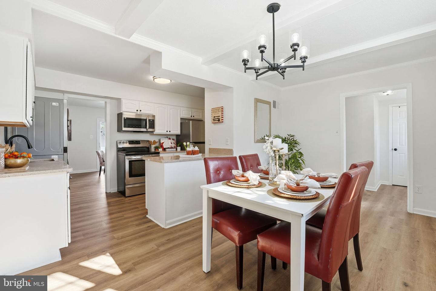 14444 COOL OAK LN, CENTREVILLE, Virginia 20121, 3 Bedrooms Bedrooms, ,2 BathroomsBathrooms,Residential,For sale,14444 COOL OAK LN,VAFX2293876 MLS # VAFX2293876