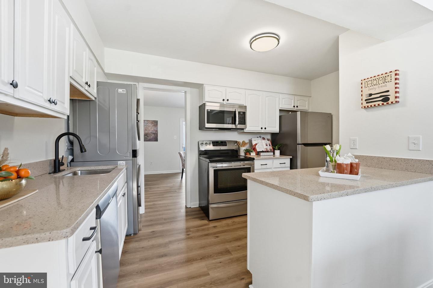 14444 COOL OAK LN, CENTREVILLE, Virginia 20121, 3 Bedrooms Bedrooms, ,2 BathroomsBathrooms,Residential,For sale,14444 COOL OAK LN,VAFX2293876 MLS # VAFX2293876