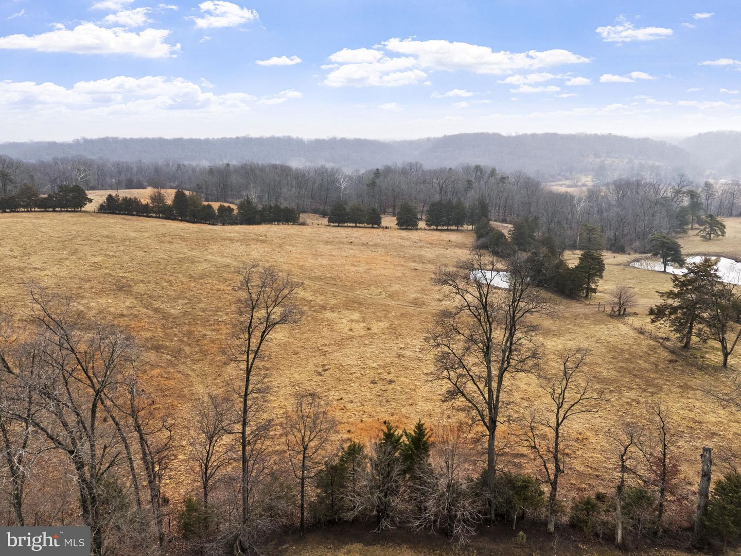 108 NORFOLK CT, WINCHESTER, Virginia 22602, 4 Bedrooms Bedrooms, ,4 BathroomsBathrooms,Residential,For sale,108 NORFOLK CT,VAFV2039932 MLS # VAFV2039932