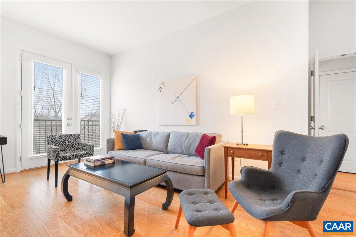 765 WALKER SQ #4A, CHARLOTTESVILLE, Virginia 22903, 2 Bedrooms Bedrooms, ,2 BathroomsBathrooms,Residential,For sale,765 WALKER SQ #4A,673913 MLS # 673913