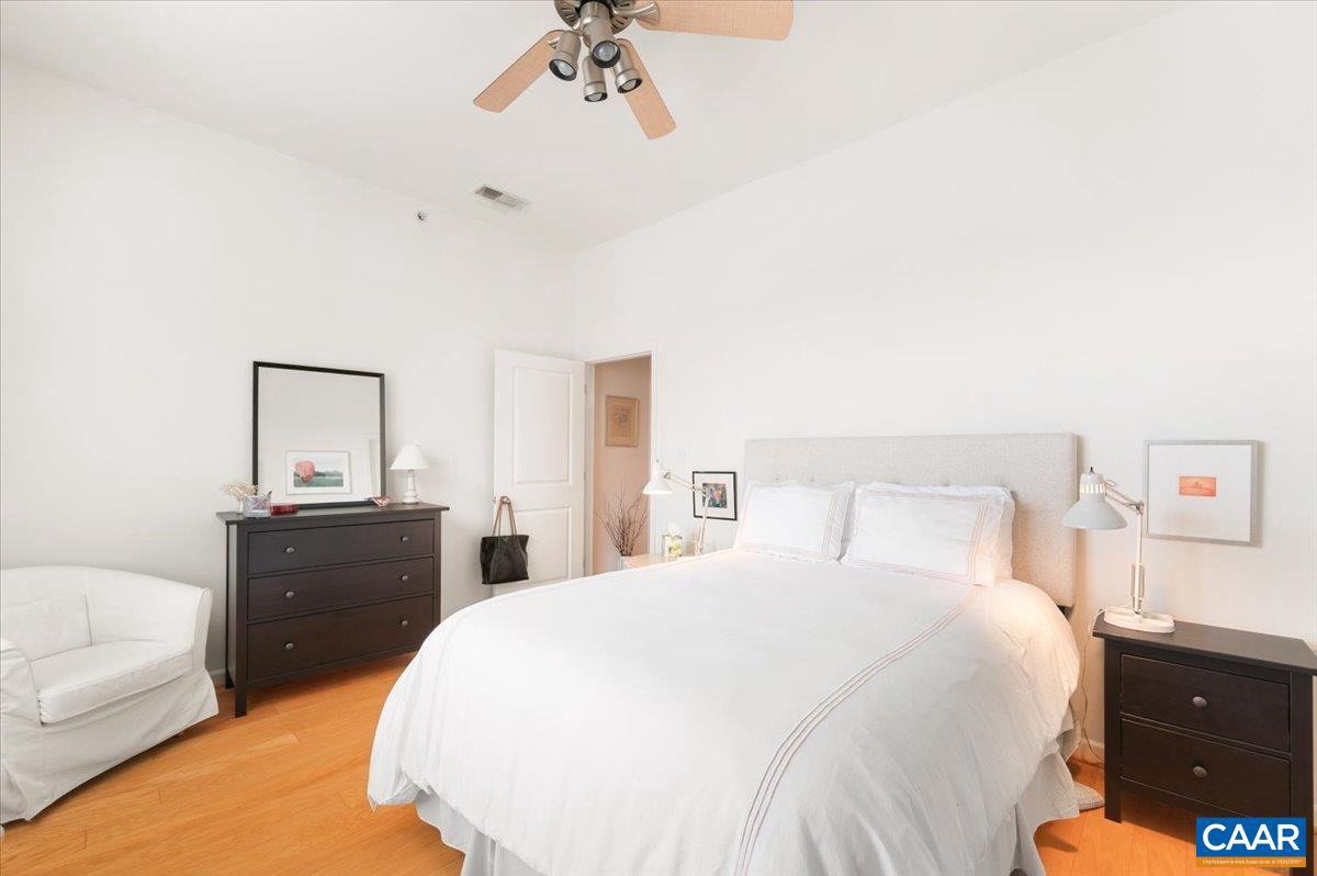 765 WALKER SQ #4A, CHARLOTTESVILLE, Virginia 22903, 2 Bedrooms Bedrooms, ,2 BathroomsBathrooms,Residential,For sale,765 WALKER SQ #4A,673913 MLS # 673913