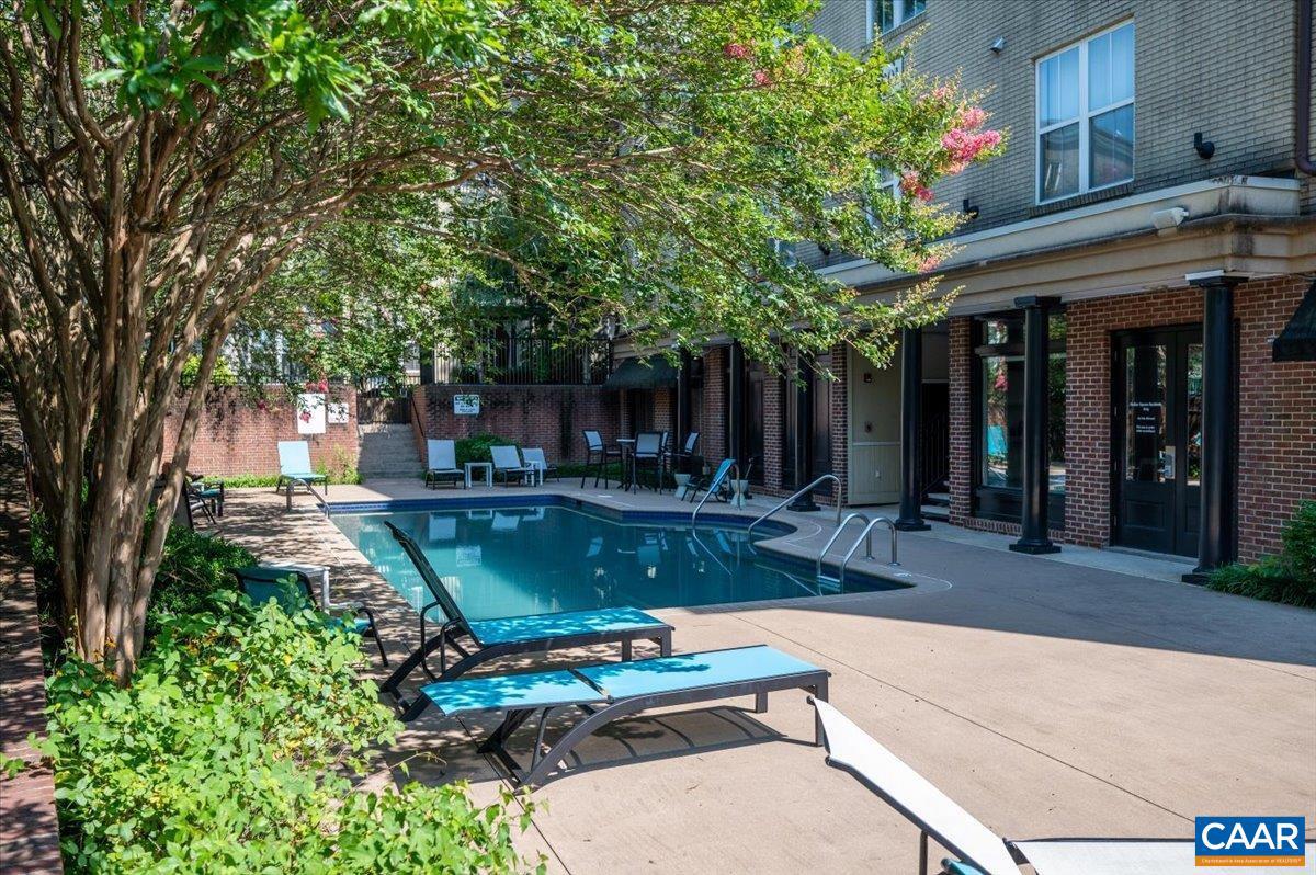 765 WALKER SQ #4A, CHARLOTTESVILLE, Virginia 22903, 2 Bedrooms Bedrooms, ,2 BathroomsBathrooms,Residential,For sale,765 WALKER SQ #4A,673913 MLS # 673913