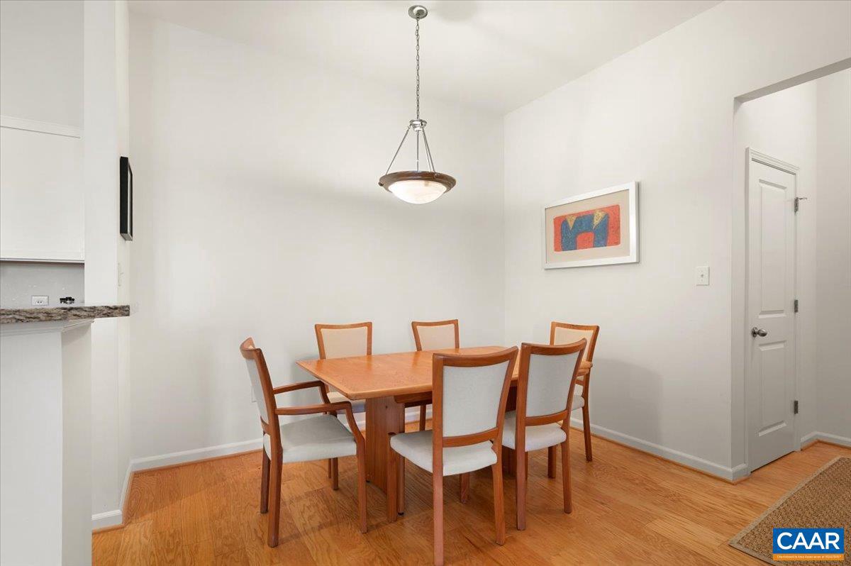 765 WALKER SQ #4A, CHARLOTTESVILLE, Virginia 22903, 2 Bedrooms Bedrooms, ,2 BathroomsBathrooms,Residential,For sale,765 WALKER SQ #4A,673913 MLS # 673913