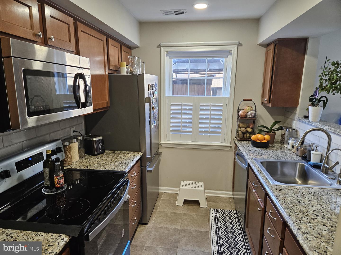 9790 HAGEL CIR, LORTON, Virginia 22079, 3 Bedrooms Bedrooms, ,2 BathroomsBathrooms,Residential,For sale,9790 HAGEL CIR,VAFX2293906 MLS # VAFX2293906