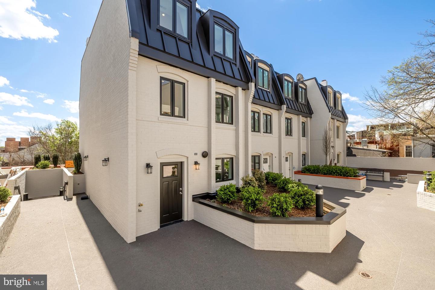 1200 POTOMAC ST NW #T5, WASHINGTON, District Of Columbia 20007, 3 Bedrooms Bedrooms, ,2 BathroomsBathrooms,Residential,For sale,1200 POTOMAC ST NW #T5,DCDC2248808 MLS # DCDC2248808