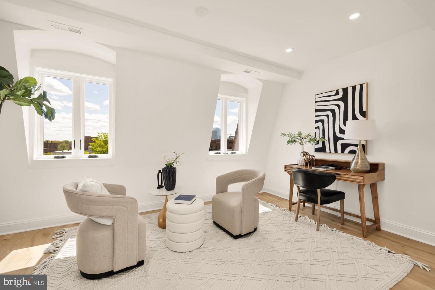 1200 POTOMAC ST NW #T5, WASHINGTON, District Of Columbia 20007, 3 Bedrooms Bedrooms, ,2 BathroomsBathrooms,Residential,For sale,1200 POTOMAC ST NW #T5,DCDC2248808 MLS # DCDC2248808