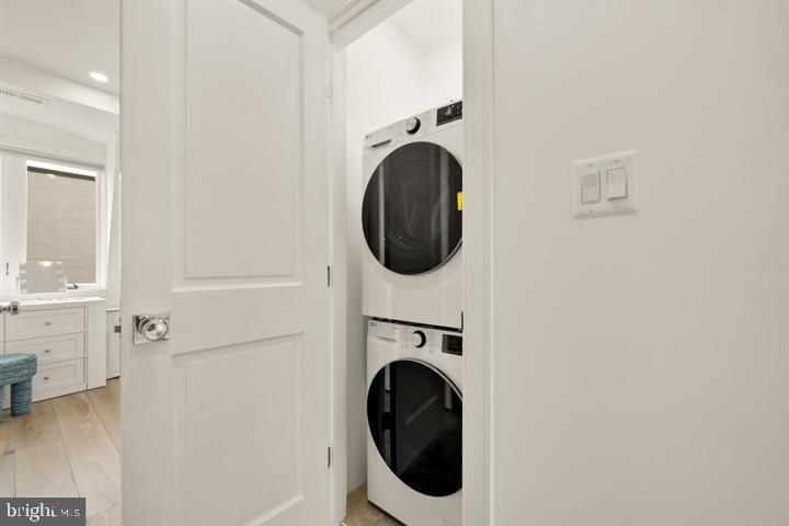 1202 POTOMAC ST NW #T6, WASHINGTON, District Of Columbia 20007, 3 Bedrooms Bedrooms, ,2 BathroomsBathrooms,Residential,For sale,1202 POTOMAC ST NW #T6,DCDC2248826 MLS # DCDC2248826