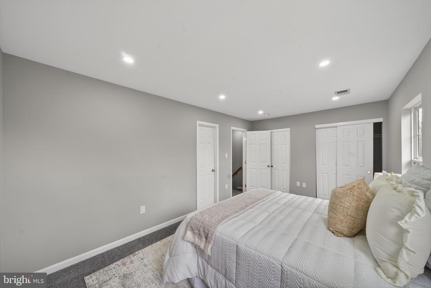 6934 VILLAGE STREAM PL, GAINESVILLE, Virginia 20155, 3 Bedrooms Bedrooms, ,1 BathroomBathrooms,Residential,For sale,6934 VILLAGE STREAM PL,VAPW2113716 MLS # VAPW2113716