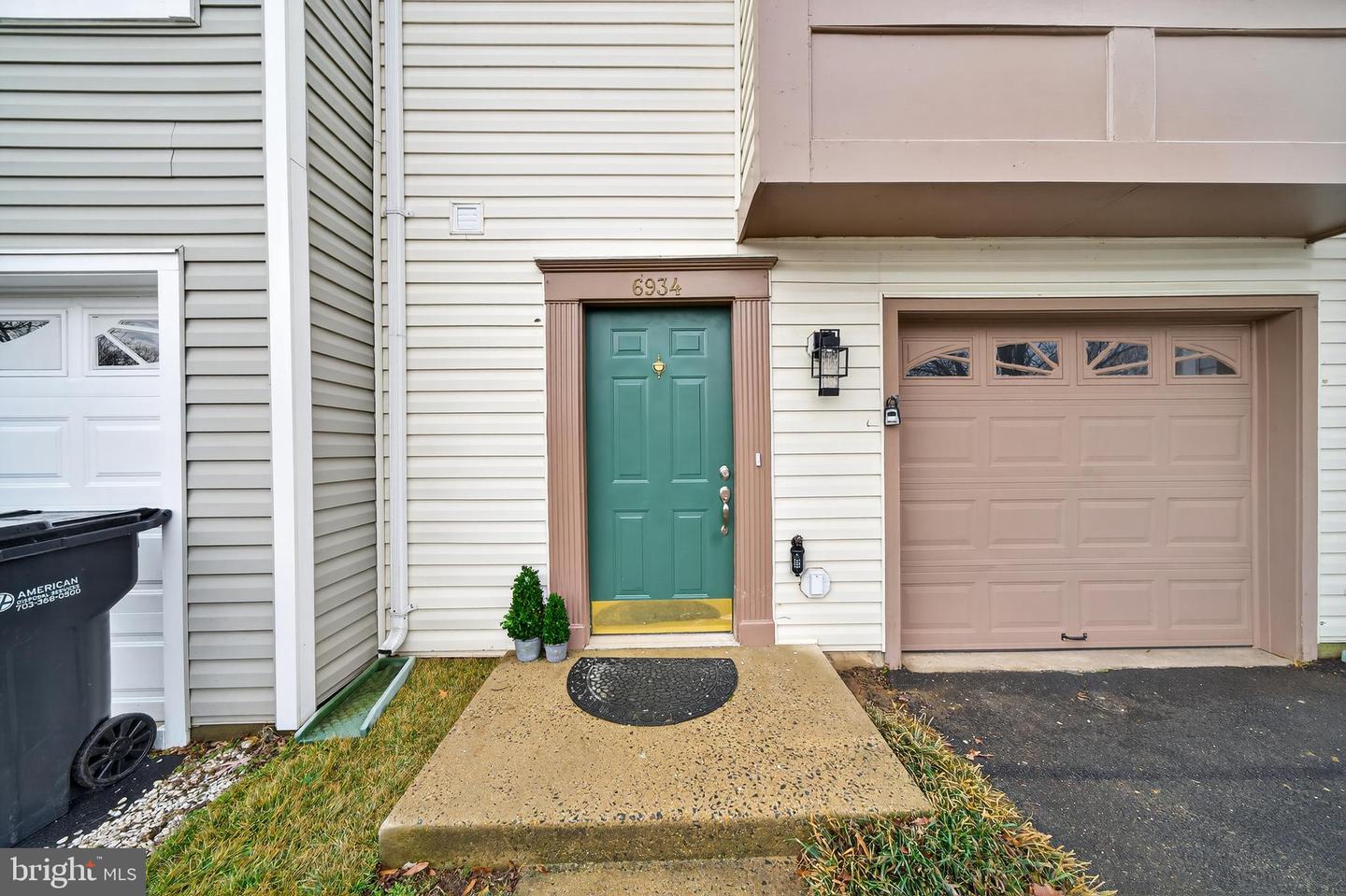 6934 VILLAGE STREAM PL, GAINESVILLE, Virginia 20155, 3 Bedrooms Bedrooms, ,1 BathroomBathrooms,Residential,For sale,6934 VILLAGE STREAM PL,VAPW2113716 MLS # VAPW2113716