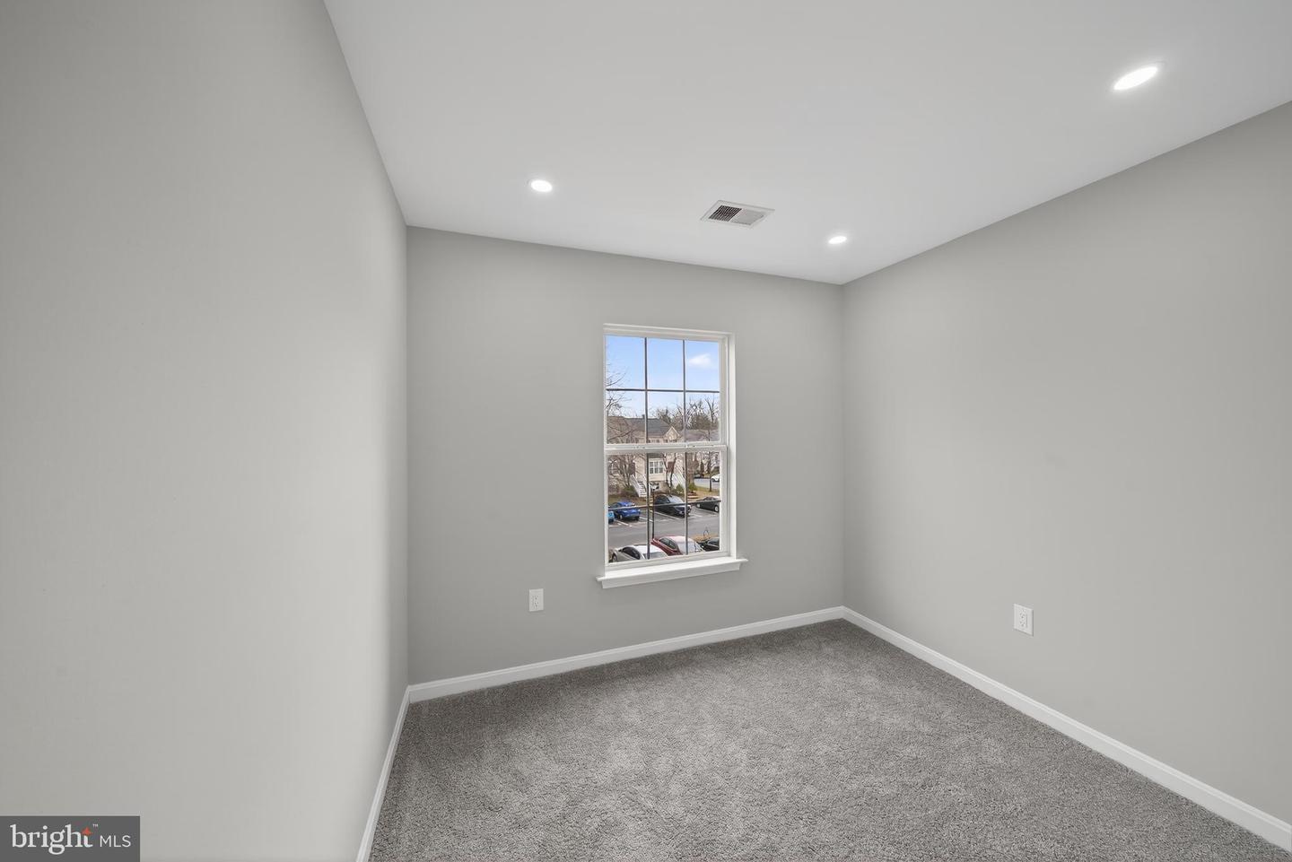 6934 VILLAGE STREAM PL, GAINESVILLE, Virginia 20155, 3 Bedrooms Bedrooms, ,1 BathroomBathrooms,Residential,For sale,6934 VILLAGE STREAM PL,VAPW2113716 MLS # VAPW2113716