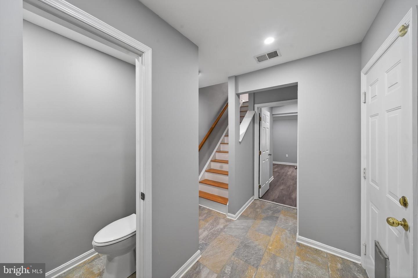 6934 VILLAGE STREAM PL, GAINESVILLE, Virginia 20155, 3 Bedrooms Bedrooms, ,1 BathroomBathrooms,Residential,For sale,6934 VILLAGE STREAM PL,VAPW2113716 MLS # VAPW2113716