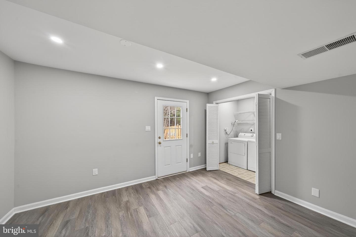 6934 VILLAGE STREAM PL, GAINESVILLE, Virginia 20155, 3 Bedrooms Bedrooms, ,1 BathroomBathrooms,Residential,For sale,6934 VILLAGE STREAM PL,VAPW2113716 MLS # VAPW2113716