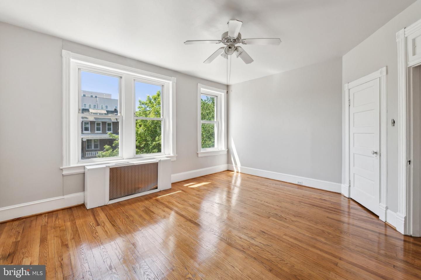 1306 E ST NE, WASHINGTON, District Of Columbia 20002, 3 Bedrooms Bedrooms, ,1 BathroomBathrooms,Residential,For sale,1306 E ST NE,DCDC2187824 MLS # DCDC2187824