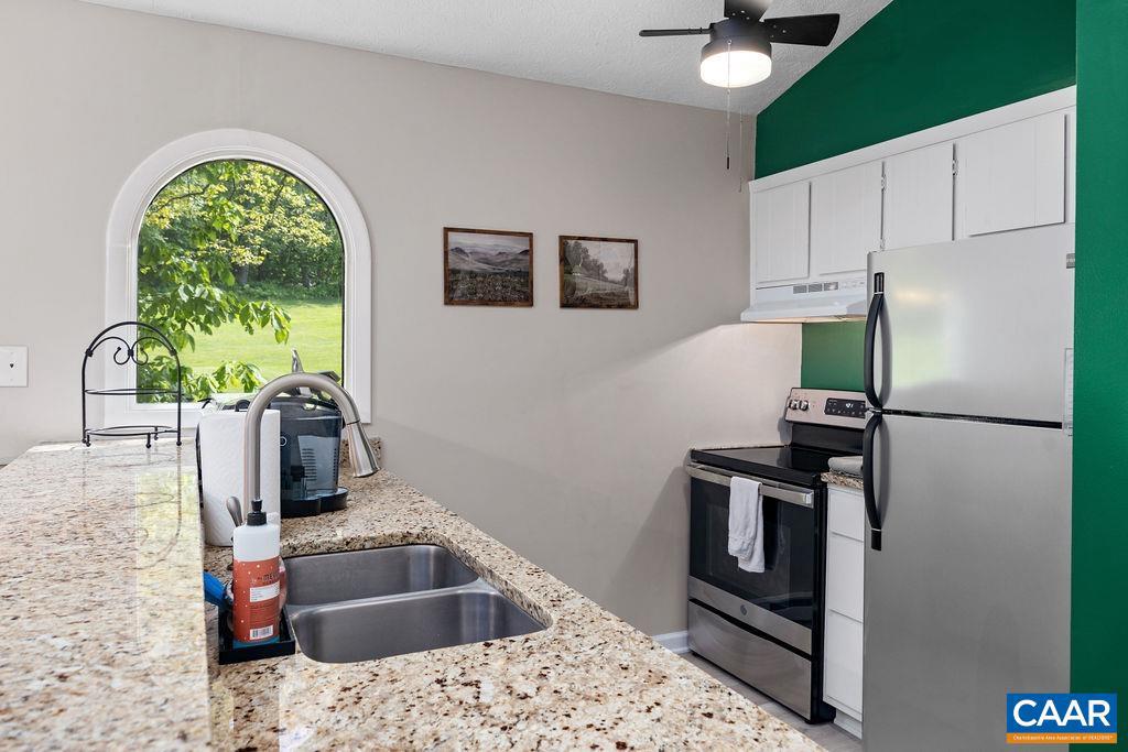 2209 TANNERS RIDGE CONDOS, WINTERGREEN RESORT, Virginia 22967, 2 Bedrooms Bedrooms, ,2 BathroomsBathrooms,Residential,For sale,2209 TANNERS RIDGE CONDOS,665434 MLS # 665434