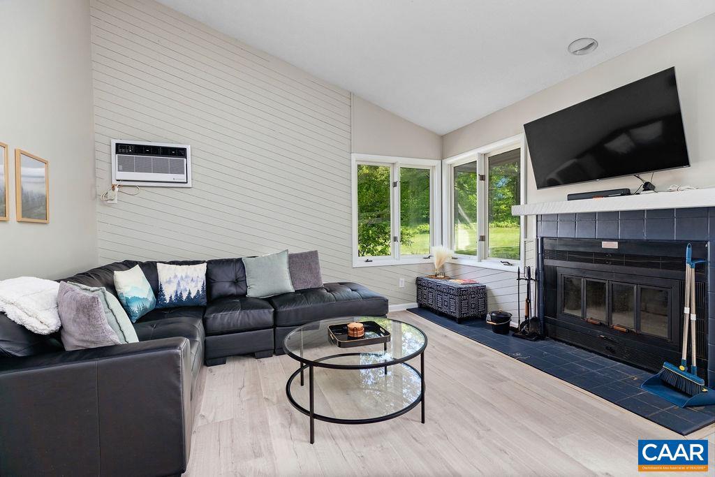 2209 TANNERS RIDGE CONDOS, WINTERGREEN RESORT, Virginia 22967, 2 Bedrooms Bedrooms, ,2 BathroomsBathrooms,Residential,For sale,2209 TANNERS RIDGE CONDOS,665434 MLS # 665434