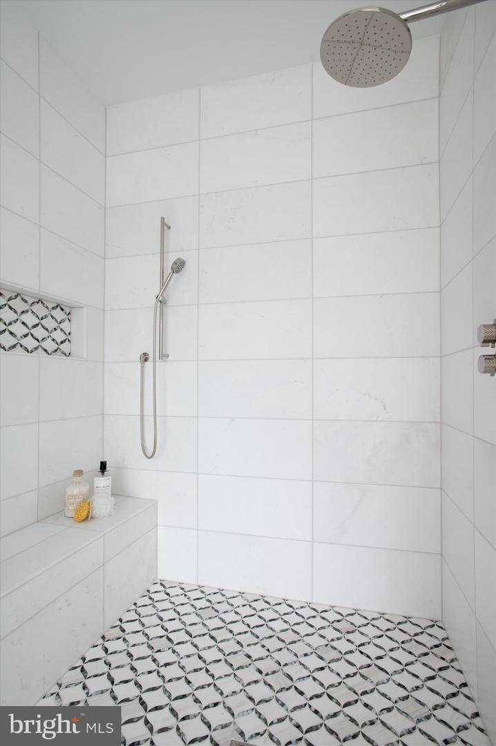 7008 ARBOR LN, MCLEAN, Virginia 22101, 5 Bedrooms Bedrooms, ,7 BathroomsBathrooms,Residential,For sale,7008 ARBOR LN,VAFX2246666 MLS # VAFX2246666