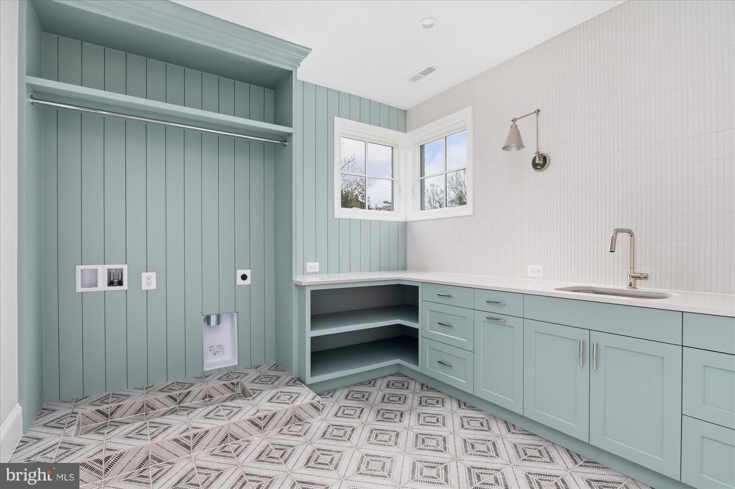 7008 ARBOR LN, MCLEAN, Virginia 22101, 5 Bedrooms Bedrooms, ,7 BathroomsBathrooms,Residential,For sale,7008 ARBOR LN,VAFX2246666 MLS # VAFX2246666