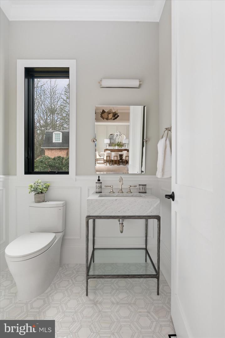 7008 ARBOR LN, MCLEAN, Virginia 22101, 5 Bedrooms Bedrooms, ,7 BathroomsBathrooms,Residential,For sale,7008 ARBOR LN,VAFX2246666 MLS # VAFX2246666