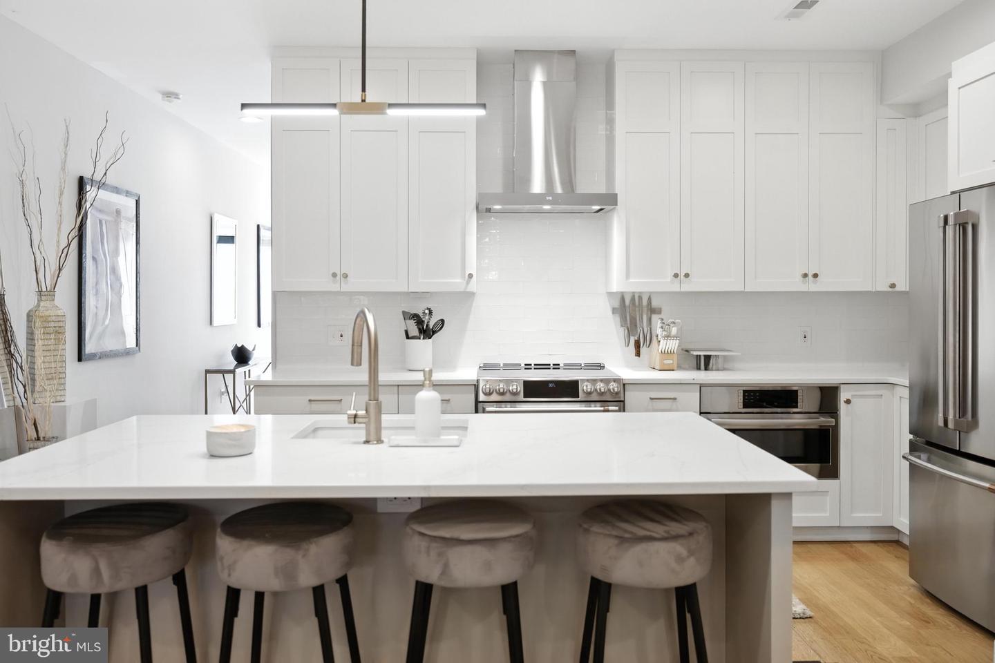 1364 NEWTON ST NW #1, WASHINGTON, District Of Columbia 20010, 3 Bedrooms Bedrooms, 9 Rooms Rooms,3 BathroomsBathrooms,Residential,For sale,1364 NEWTON ST NW #1,DCDC2209012 MLS # DCDC2209012