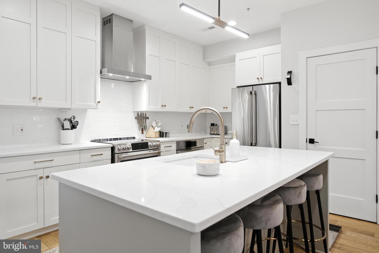 1364 NEWTON ST NW #1, WASHINGTON, District Of Columbia 20010, 3 Bedrooms Bedrooms, 9 Rooms Rooms,3 BathroomsBathrooms,Residential,For sale,1364 NEWTON ST NW #1,DCDC2209012 MLS # DCDC2209012