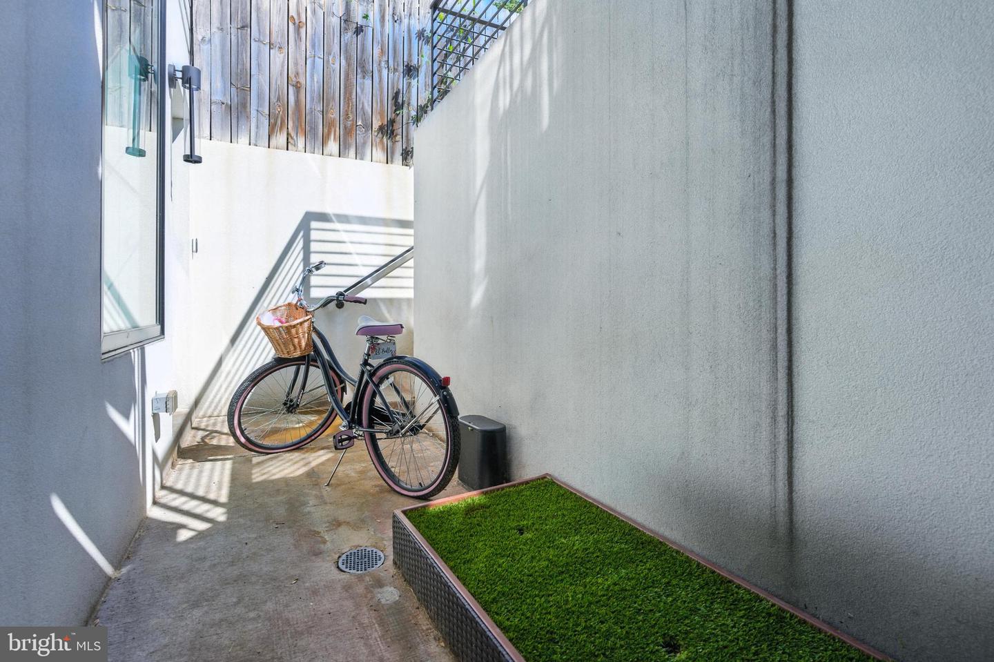 1364 NEWTON ST NW #1, WASHINGTON, District Of Columbia 20010, 3 Bedrooms Bedrooms, 9 Rooms Rooms,3 BathroomsBathrooms,Residential,For sale,1364 NEWTON ST NW #1,DCDC2209012 MLS # DCDC2209012