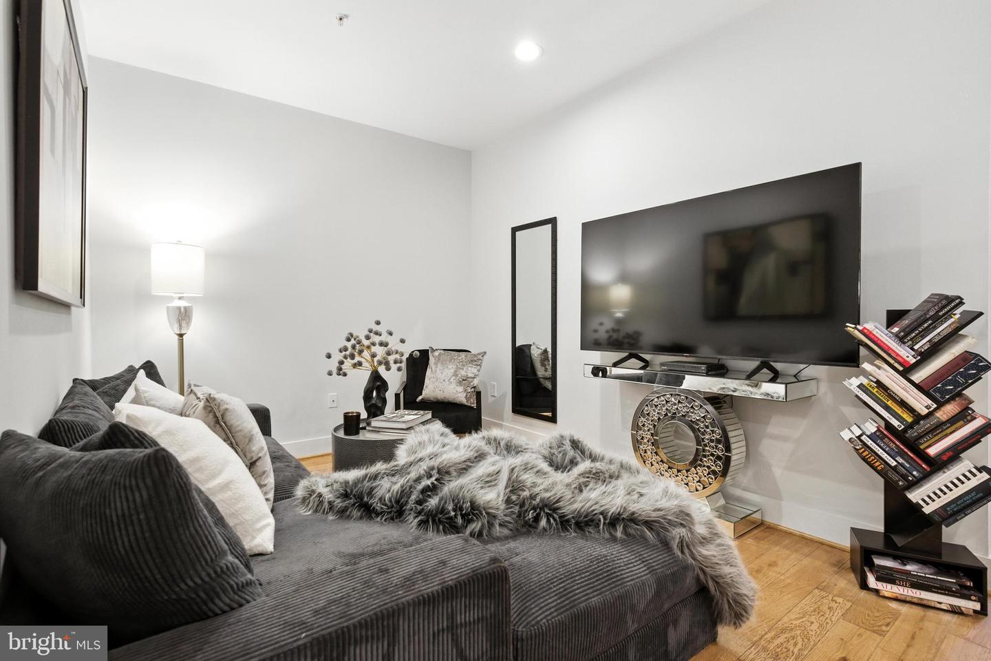 1364 NEWTON ST NW #1, WASHINGTON, District Of Columbia 20010, 3 Bedrooms Bedrooms, 9 Rooms Rooms,3 BathroomsBathrooms,Residential,For sale,1364 NEWTON ST NW #1,DCDC2209012 MLS # DCDC2209012