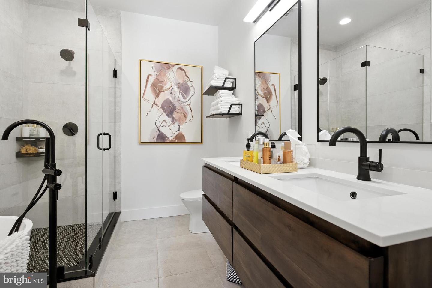 1364 NEWTON ST NW #1, WASHINGTON, District Of Columbia 20010, 3 Bedrooms Bedrooms, 9 Rooms Rooms,3 BathroomsBathrooms,Residential,For sale,1364 NEWTON ST NW #1,DCDC2209012 MLS # DCDC2209012