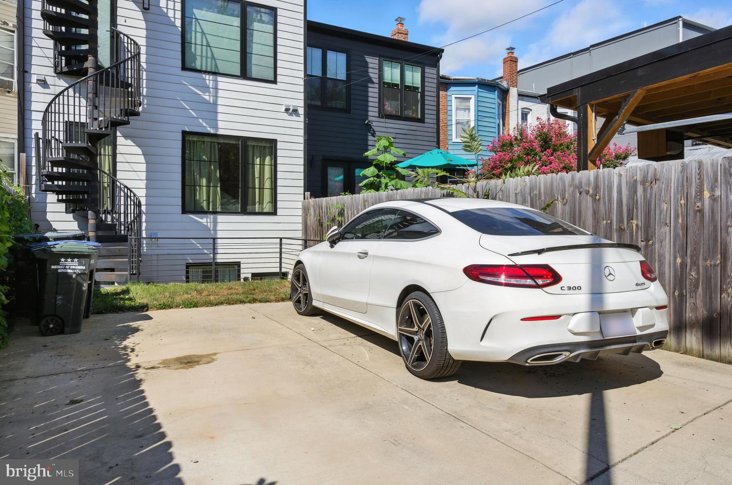 1364 NEWTON ST NW #1, WASHINGTON, District Of Columbia 20010, 3 Bedrooms Bedrooms, 9 Rooms Rooms,3 BathroomsBathrooms,Residential,For sale,1364 NEWTON ST NW #1,DCDC2209012 MLS # DCDC2209012