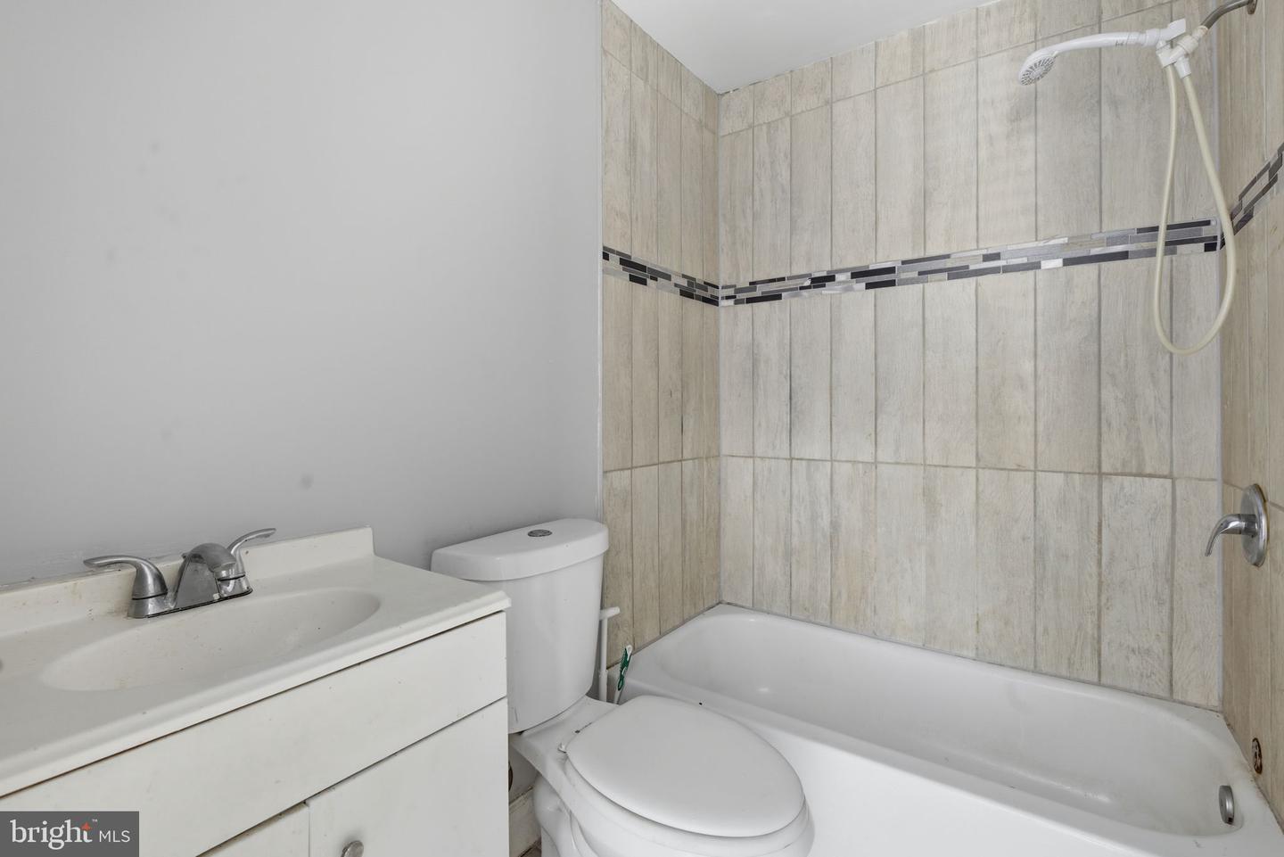 4001 1ST ST SE, WASHINGTON, District Of Columbia 20032, 12 Bedrooms Bedrooms, ,8 BathroomsBathrooms,Residential,For sale,4001 1ST ST SE,DCDC2229690 MLS # DCDC2229690