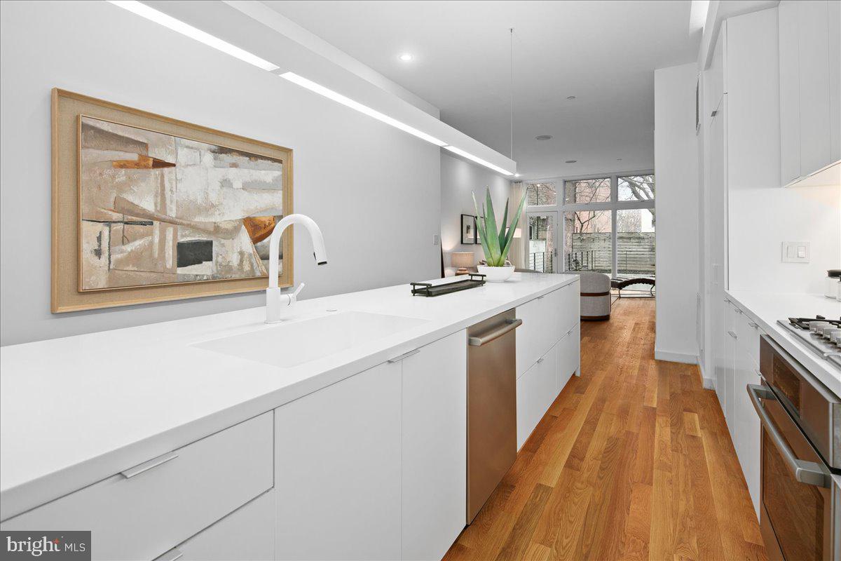 1541 6TH ST NW #1, WASHINGTON, District Of Columbia 20001, 2 Bedrooms Bedrooms, ,2 BathroomsBathrooms,Residential,For sale,1541 6TH ST NW #1,DCDC2232120 MLS # DCDC2232120