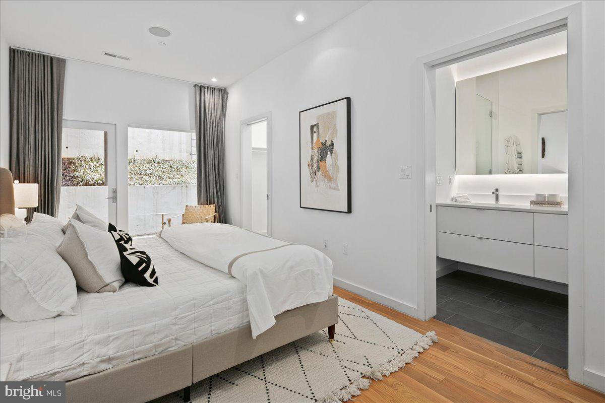 1541 6TH ST NW #1, WASHINGTON, District Of Columbia 20001, 2 Bedrooms Bedrooms, ,2 BathroomsBathrooms,Residential,For sale,1541 6TH ST NW #1,DCDC2232120 MLS # DCDC2232120