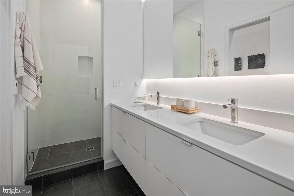 1541 6TH ST NW #1, WASHINGTON, District Of Columbia 20001, 2 Bedrooms Bedrooms, ,2 BathroomsBathrooms,Residential,For sale,1541 6TH ST NW #1,DCDC2232120 MLS # DCDC2232120