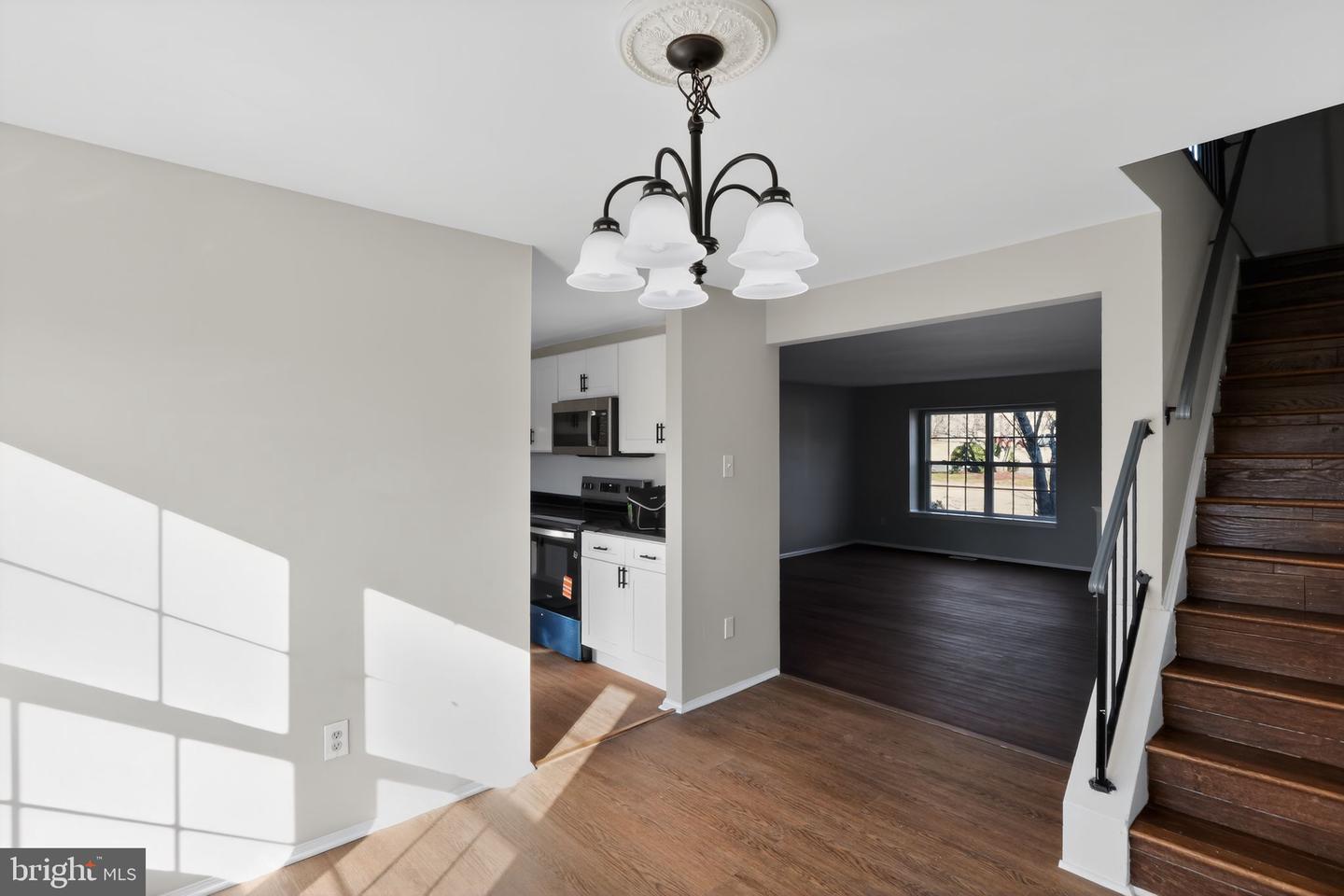 1973 PARTREE CT, WOODBRIDGE, Virginia 22191, 3 Bedrooms Bedrooms, ,2 BathroomsBathrooms,Residential,For sale,1973 PARTREE CT,VAPW2108704 MLS # VAPW2108704