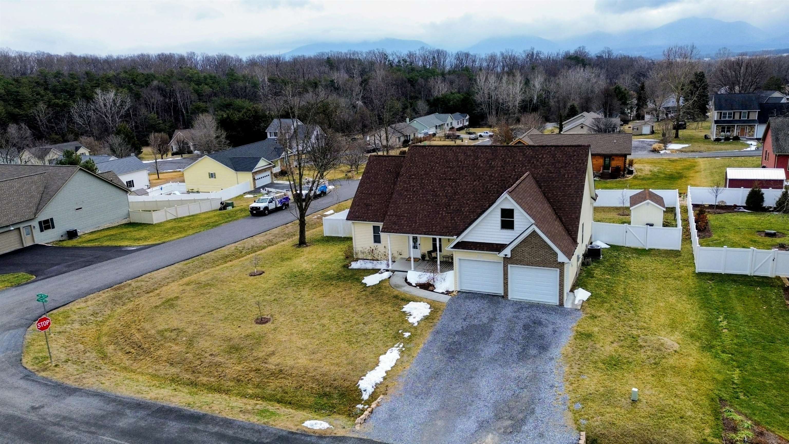 1900 W SAW MILL CT, MCGAHEYSVILLE, Virginia 22840, 3 Bedrooms Bedrooms, ,2 BathroomsBathrooms,Residential,1900 W SAW MILL CT,673402 MLS # 673402