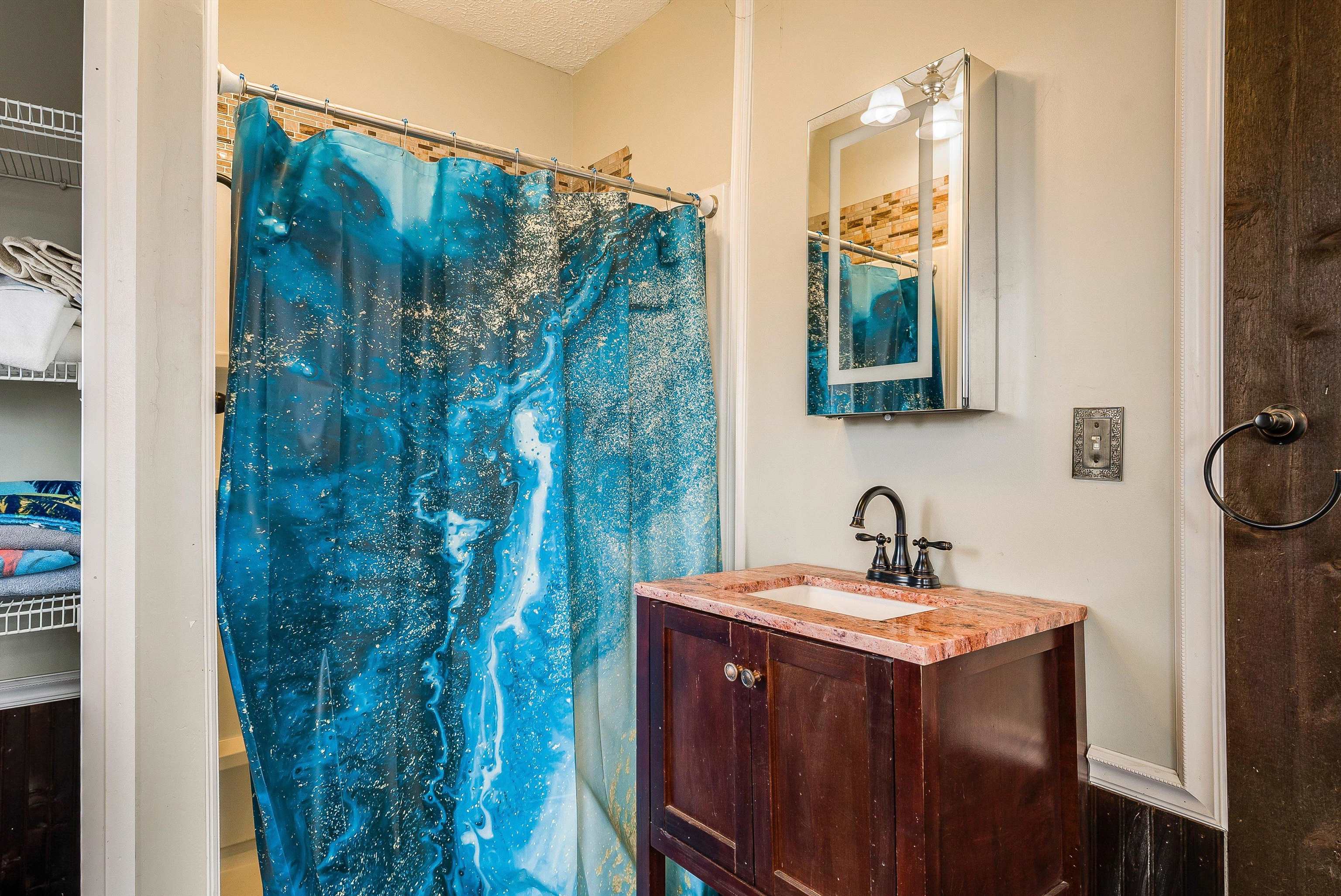 11614 DAPHNA RD, BROADWAY, Virginia 22815, 5 Bedrooms Bedrooms, ,3 BathroomsBathrooms,Residential,11614 DAPHNA RD,673672 MLS # 673672