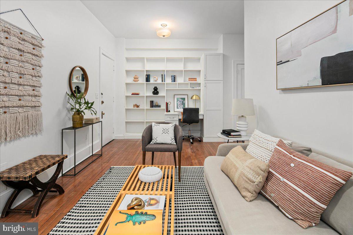 3039 MACOMB ST NW #18, WASHINGTON, District Of Columbia 20008, 2 Bedrooms Bedrooms, ,1 BathroomBathrooms,Residential,For sale,3039 MACOMB ST NW #18,DCDC2235616 MLS # DCDC2235616