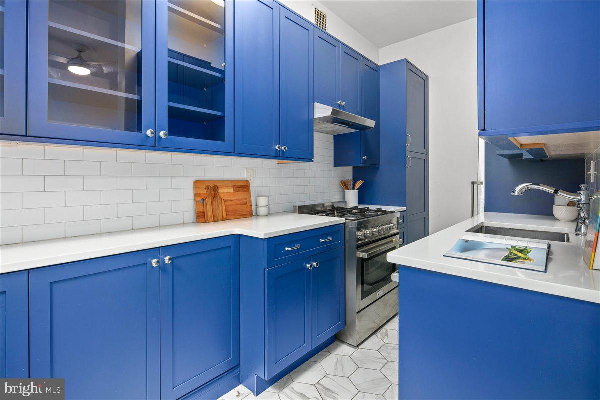 3039 MACOMB ST NW #18, WASHINGTON, District Of Columbia 20008, 2 Bedrooms Bedrooms, ,1 BathroomBathrooms,Residential,For sale,3039 MACOMB ST NW #18,DCDC2235616 MLS # DCDC2235616